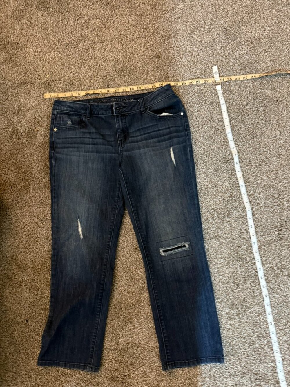 Simply Vera Vera Wang Relaxed Boyfriend Distressed Blue Jeans Size 6
